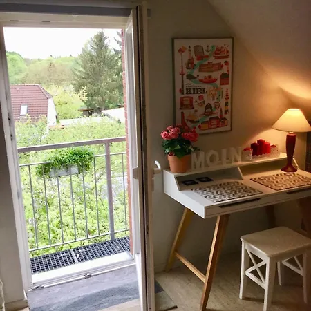 Duncans Wee Flat Apartment Kiel